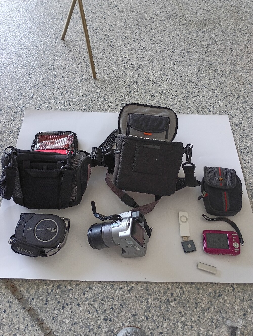Sony Handycam Dcr-Dvd-610, And Sony Cyber Shot And Apple I Pod Shuffle Bundle